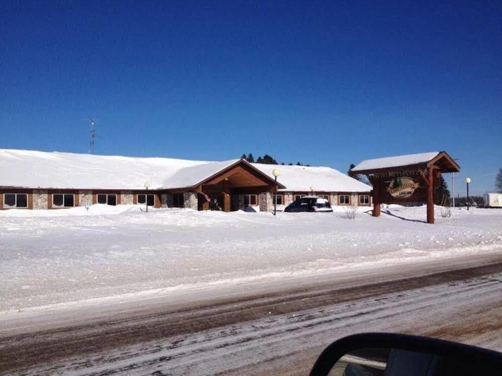 Chicaugon Lake Inn Гаастра Екстер'єр фото